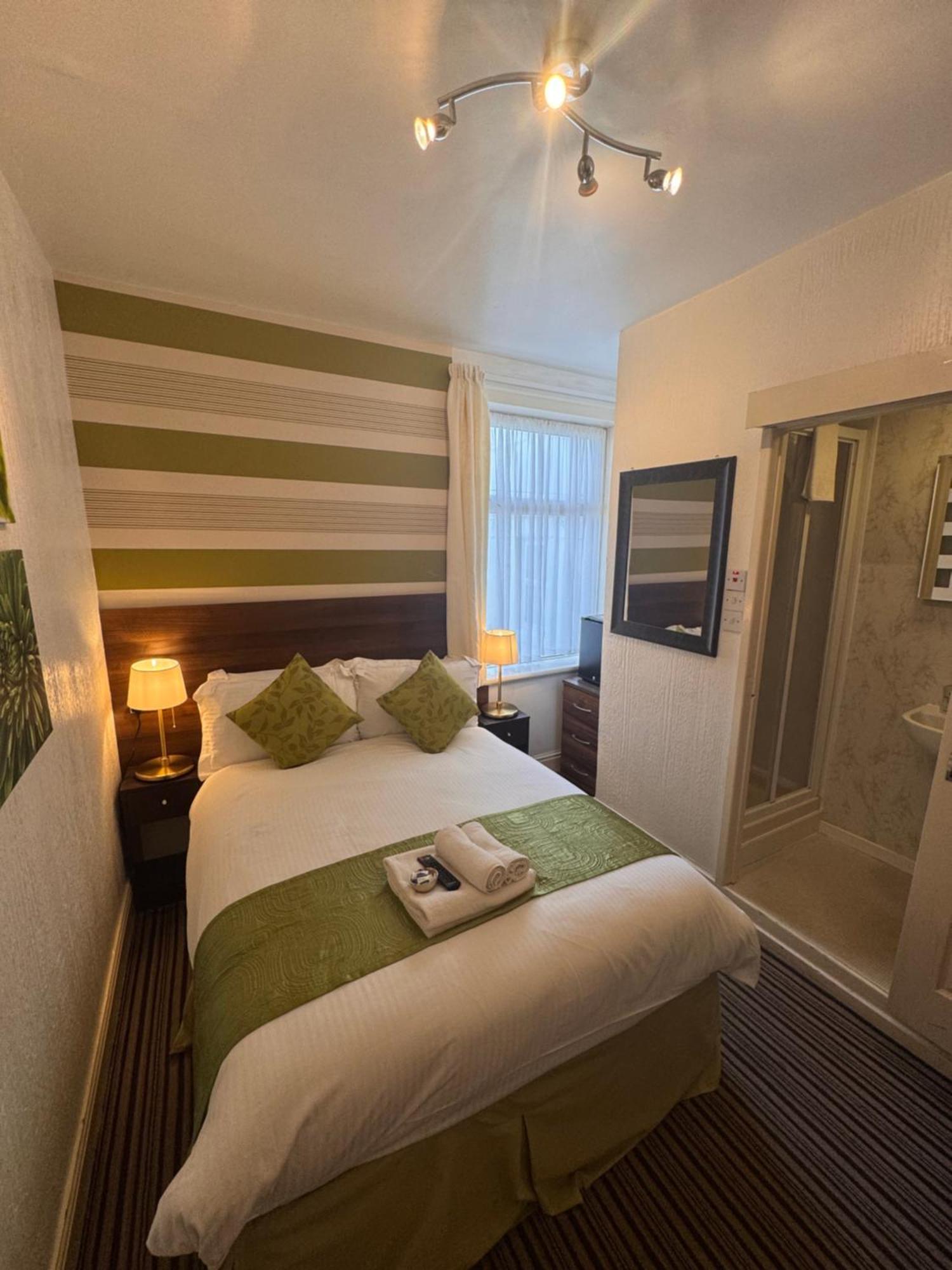 Delovely Hotel 黑潭 外观 照片